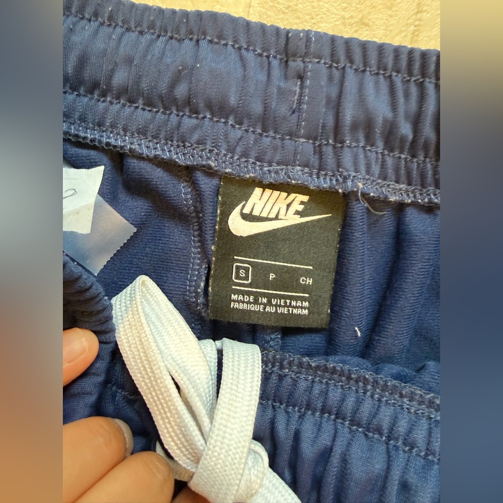Nike‎ Women's Navy Joggers with White Stripes - Picture 2 of 6